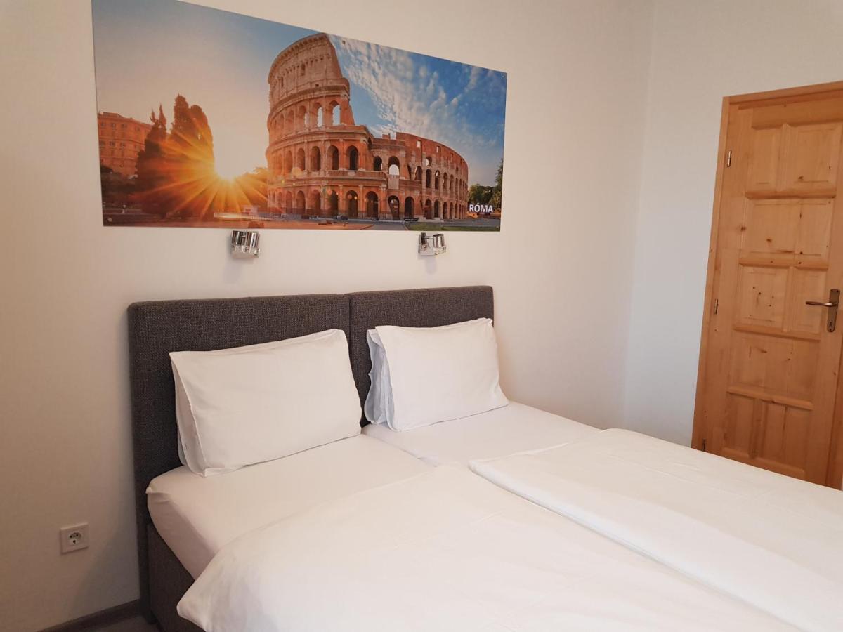 Bed and Breakfast Matyas Panzio Szegedin Exterior foto